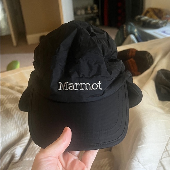 Marmot Black Outdoor Hat - Picture 1 of 2